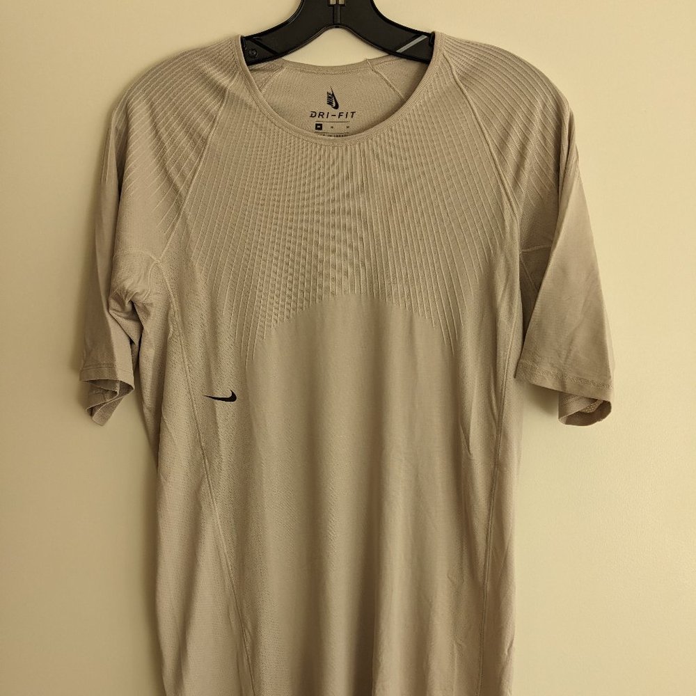 NikeLab AAE Moon Particle Top Medium